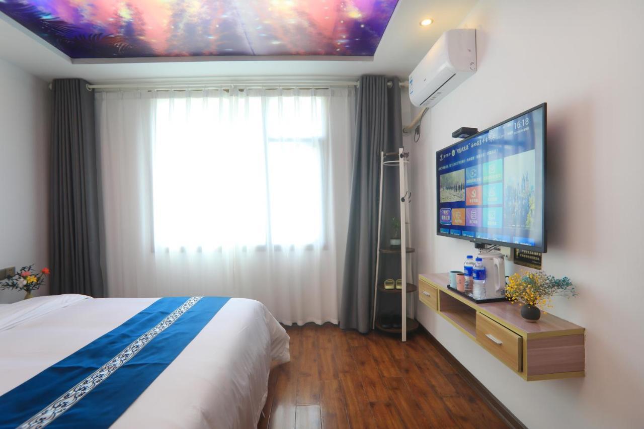Yijingju Humanistic Inn Zhangjiajie Buitenkant foto