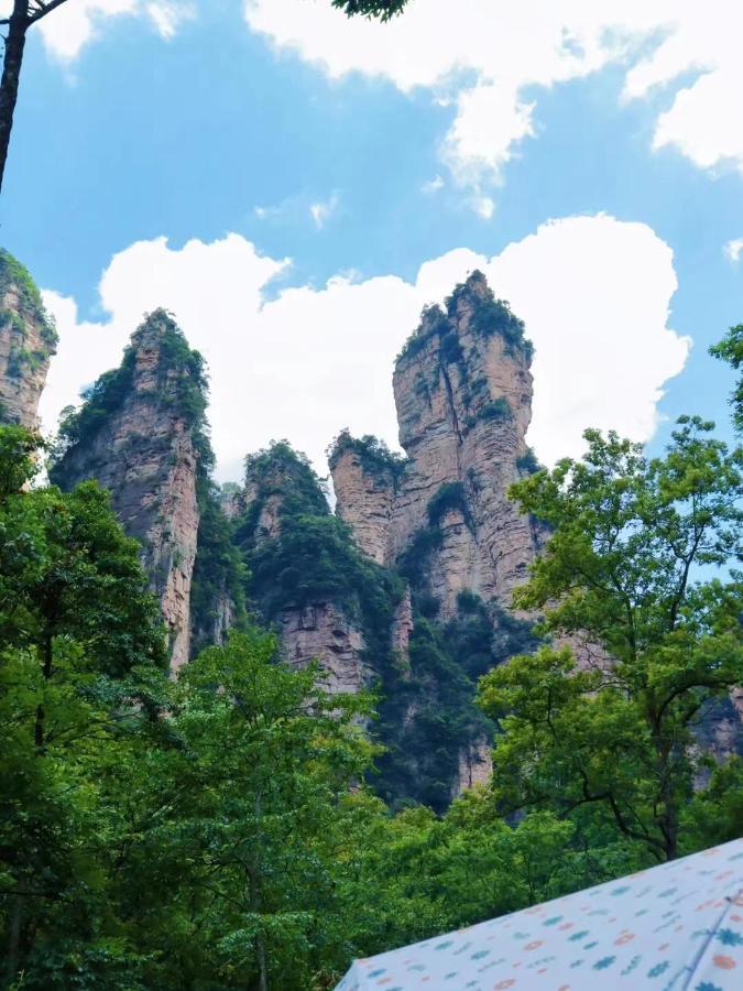 Yijingju Humanistic Inn Zhangjiajie Buitenkant foto